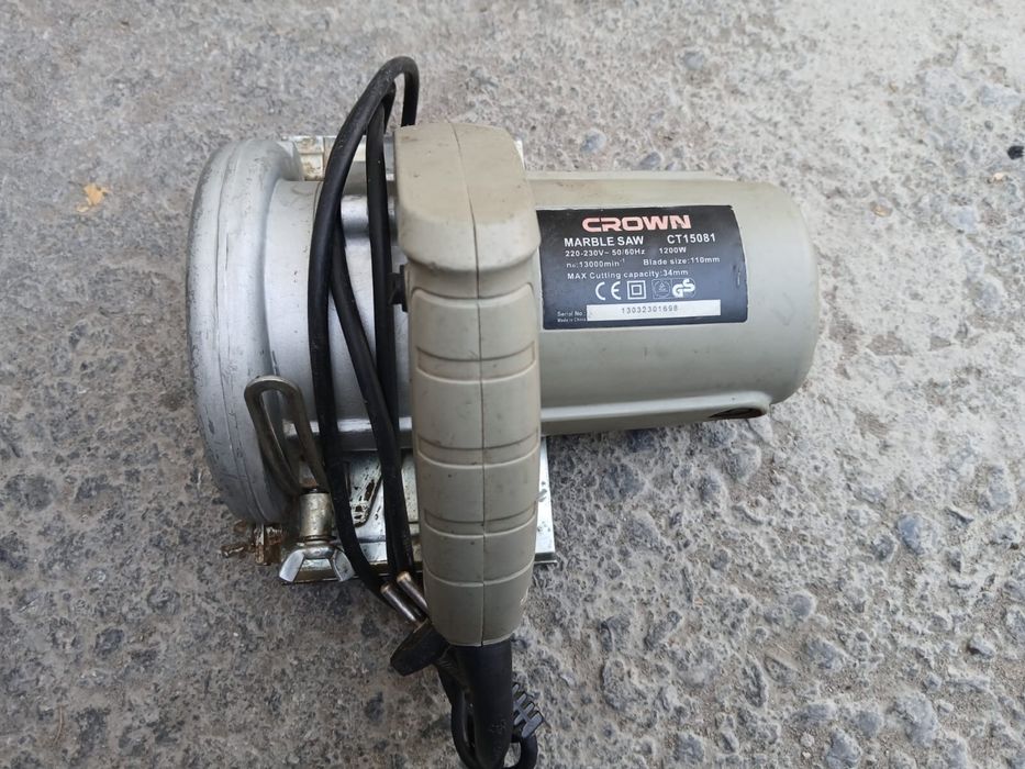 CROWN кафелерезка пчелка 110мм