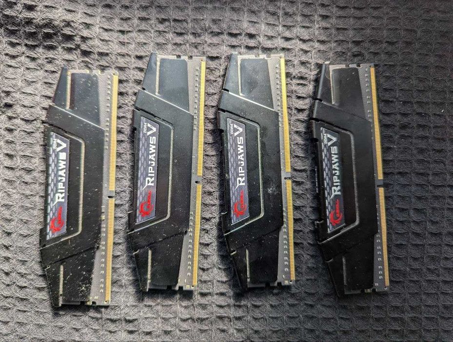 RAM 32GB 4x8gb G.SKILL Ripjaws V 3200Mhz DDR4