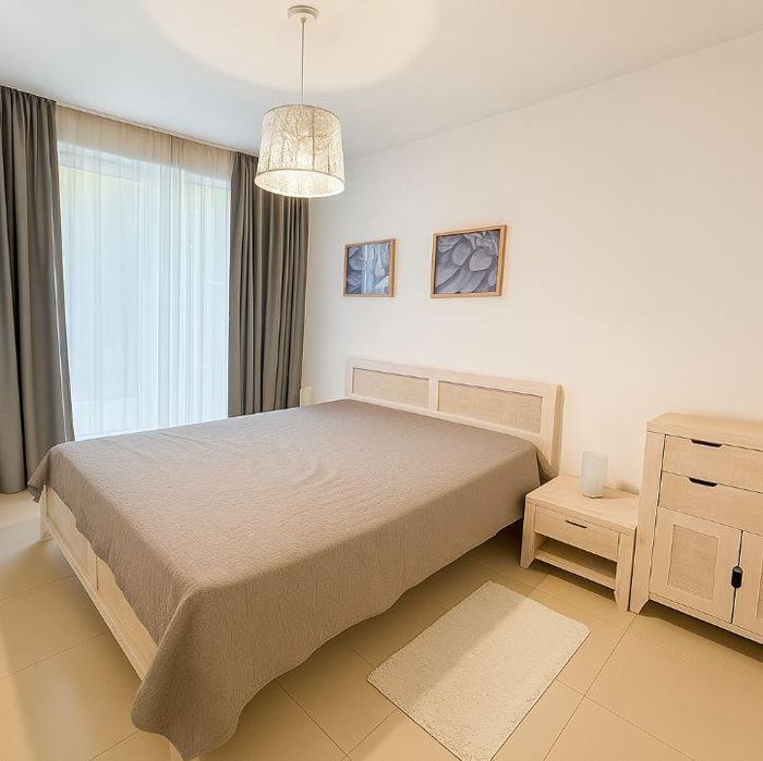 Дава се под наем Двустаен апартамент в Варна, Център - 95 кв.м за 797.64 € - Снимка #3
