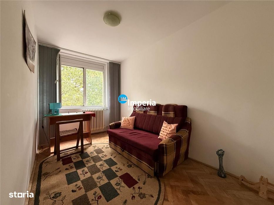 Apartament 3 cam, semi - decomandat, de vanzare zona Tatarasi - Flora
