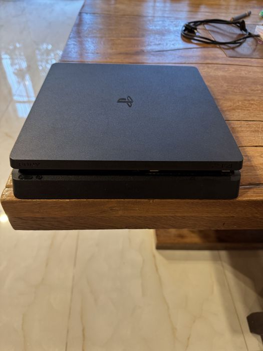 Consola SONY PlayStation 4 Slim 500 Gb + Controller
