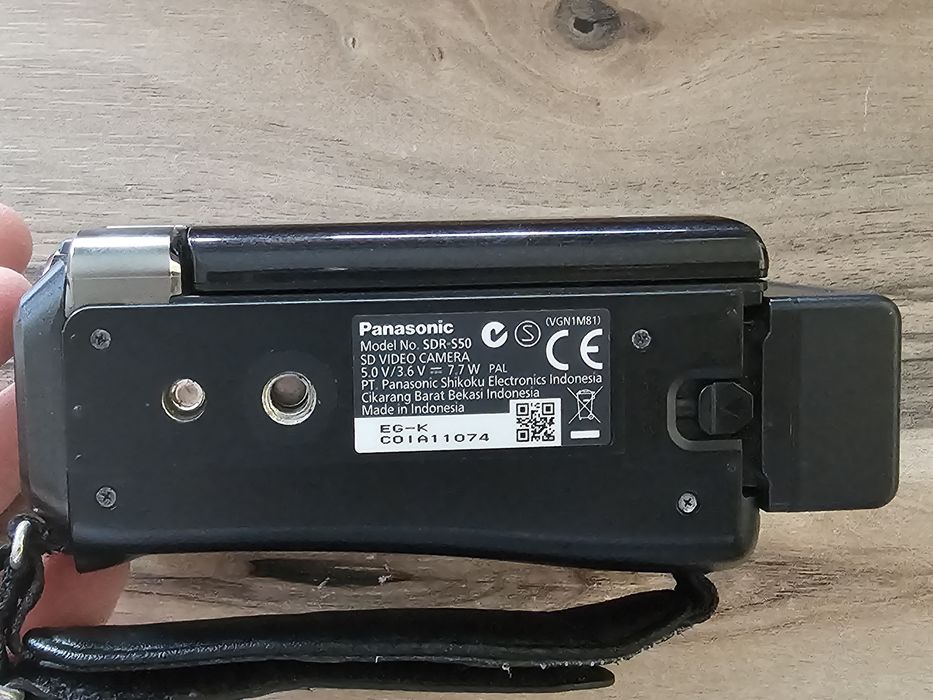 Panasonic SDR-S50 Camcorder - с 32GB SD карта + батерия