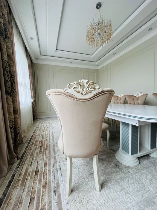 Стол+стулья для гостиной