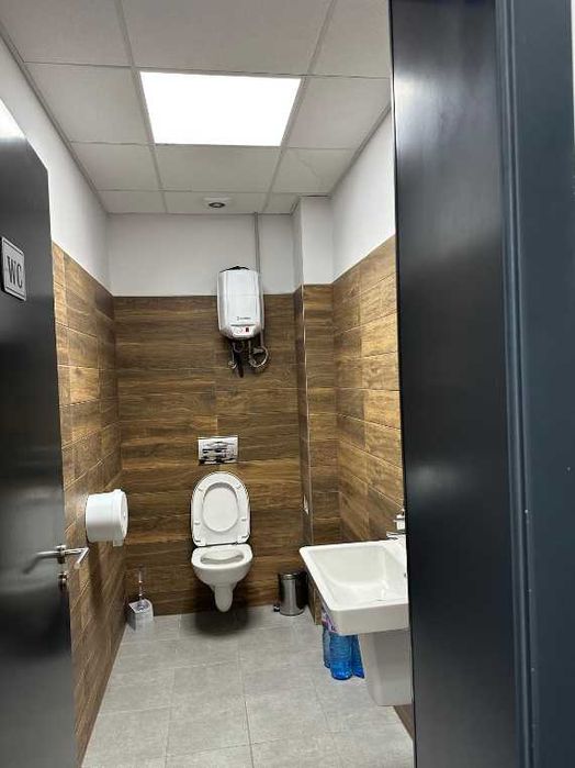 Офис 160 м2, Планова/Младост