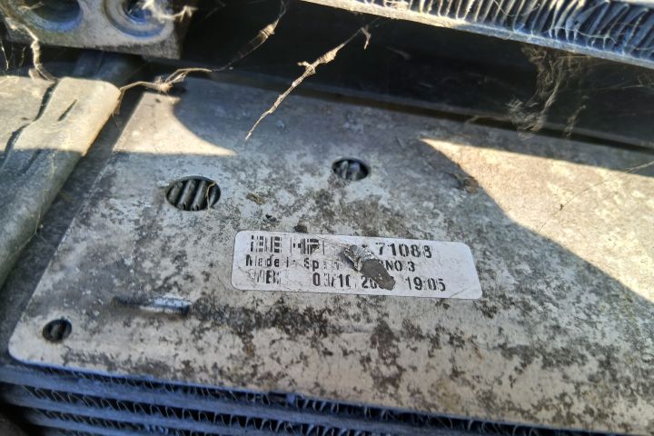 Trager / Calandru 2.0 D RHR 2.0 D RHR Citroen C8 prima generatie