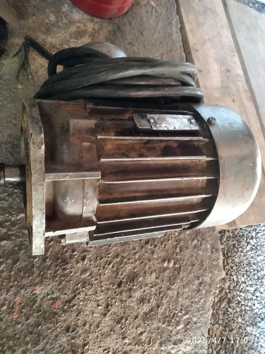 Продам электро мотор 2,2 КВ асинхронный