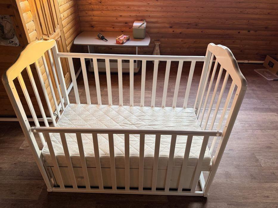 Продам детскую кроватку