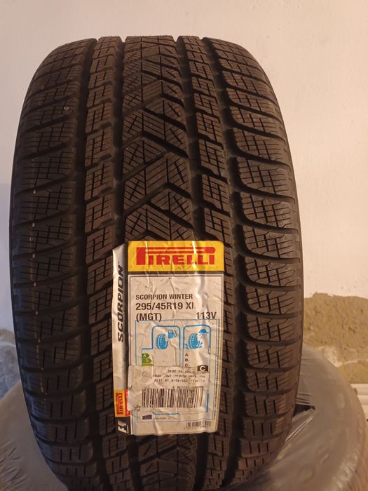 Anvelope de iarna Pirelli 295 45 r19