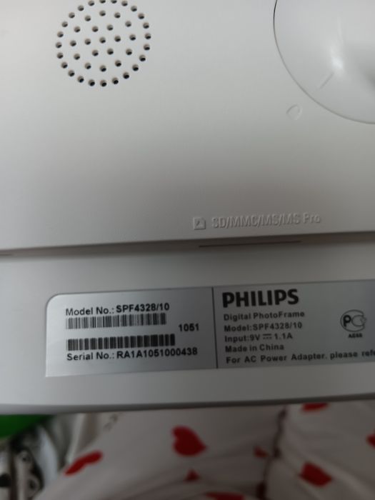 Продавам фоторамка PHILIPS