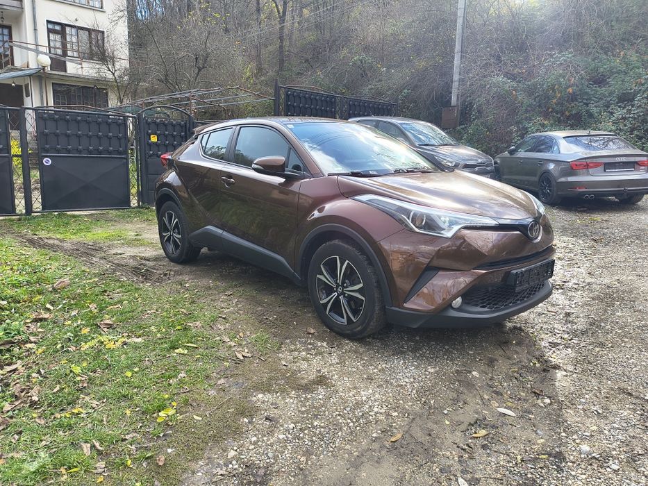 Toyita C-HR, 2017 г., 4х4, 70 000 км.