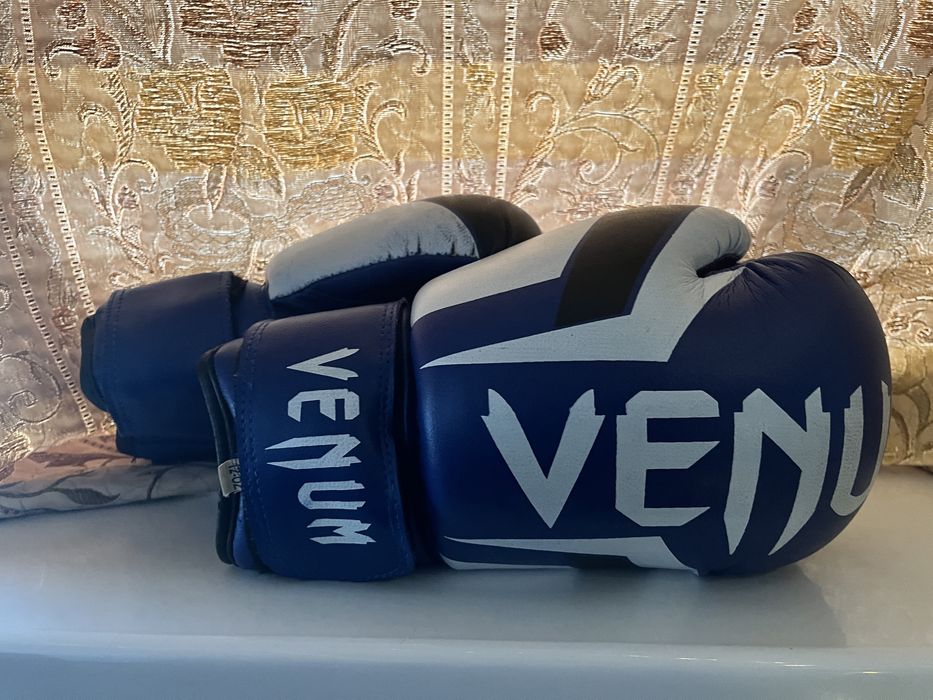 Перчатки для бокса