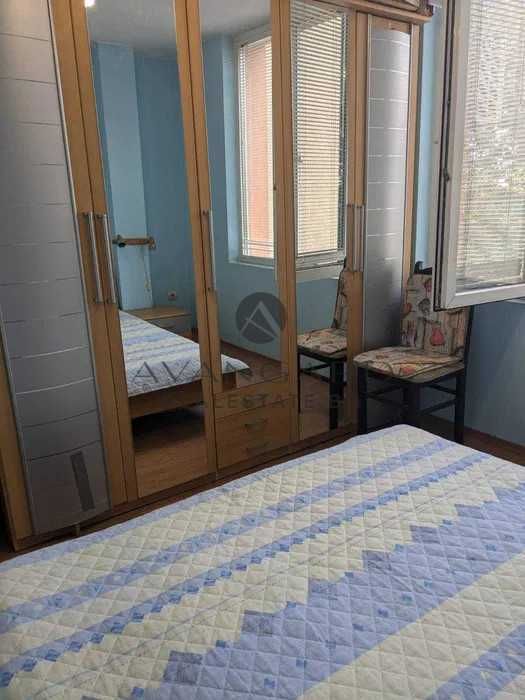 Продава се Четиристаен апартамент в Пловдив, Кючук Париж - 100 кв.м за 1970 €/кв.м - Снимка #9