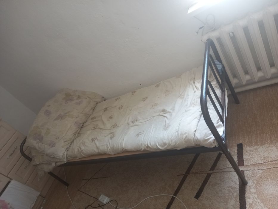 Кровать одинарный