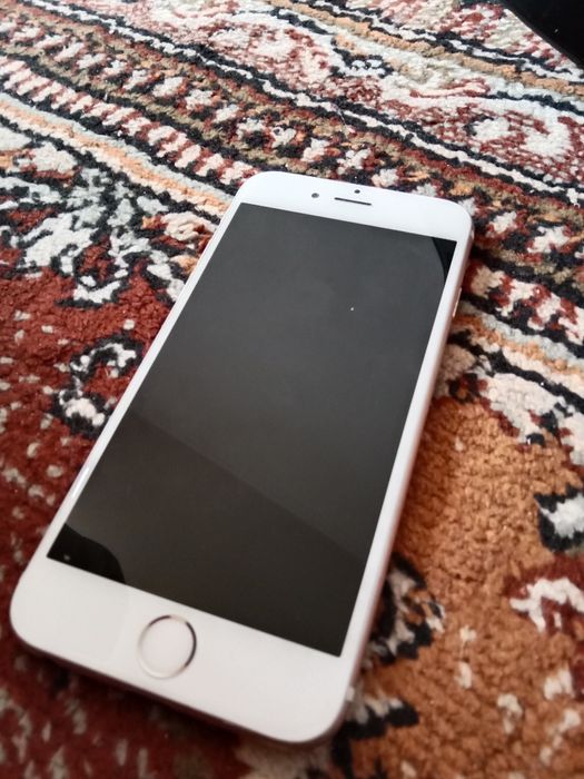 Прадаю iPhone 6.