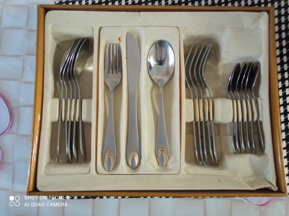 Продаётся набор ложек и вилок
