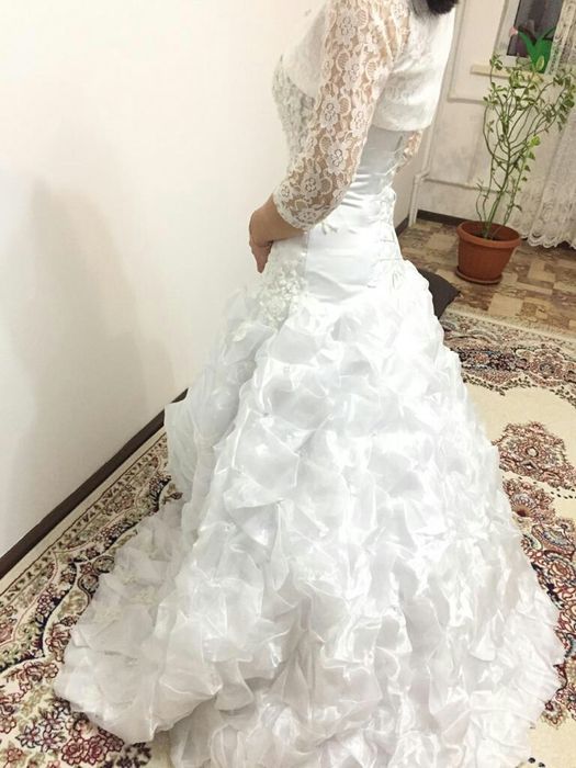 Продам срочно свадебное платье