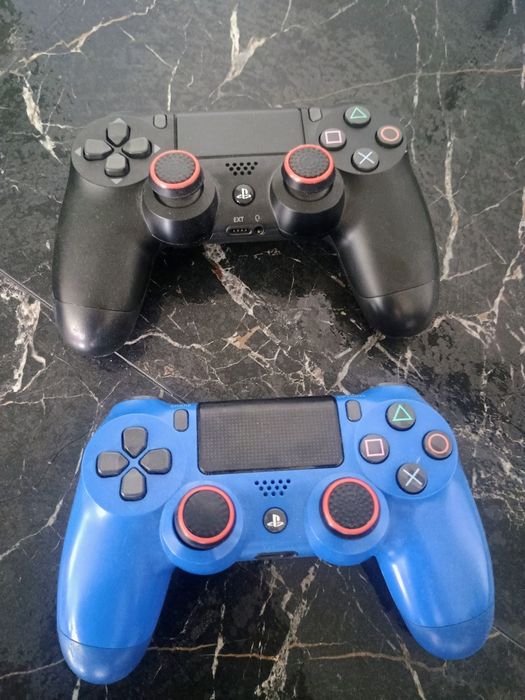 Play Station  4 slim