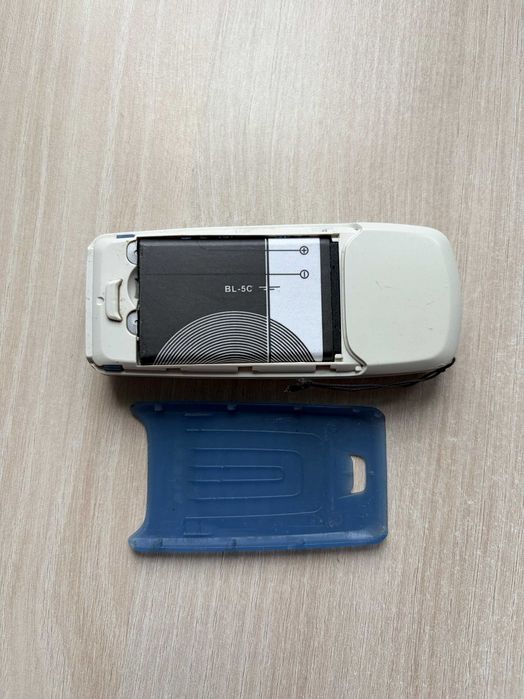 Продавам GSM Nokia 3100 нови панел + клавиатура