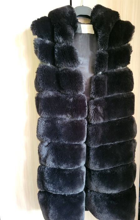 Дълъг ,дамски ,пухкав елек