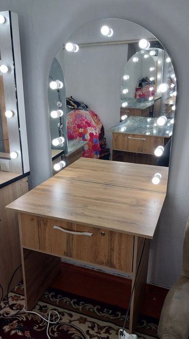 Стол парикмахерское