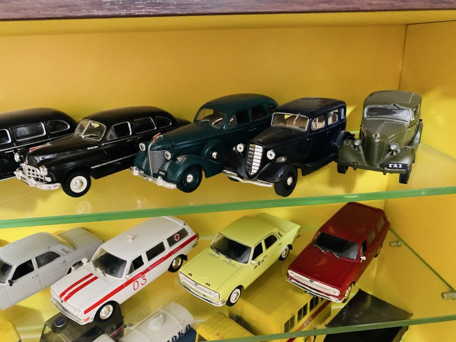 Продам колекцию автомобилей СССР