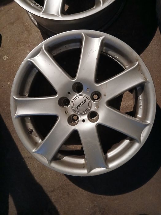 Продавам джанти 17-ки
