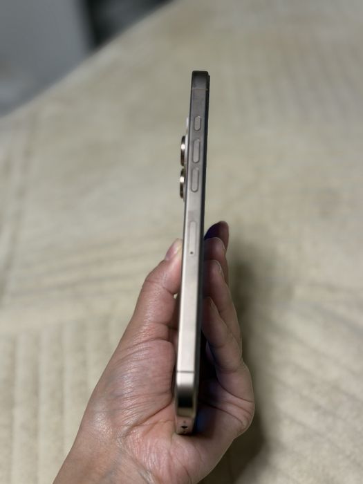 Iphone 16 pro max 256MB