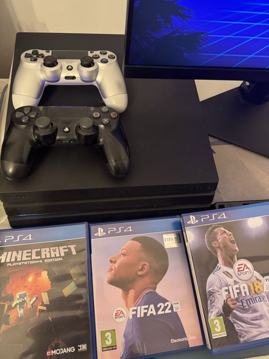 Vand Ps4 pro 1tb 2 manete