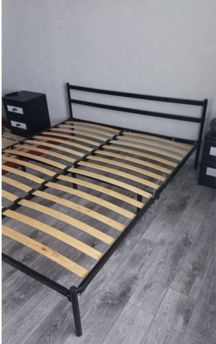 Кровать с матрацом 2*160