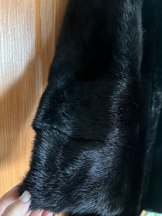 Продам норковую шубу