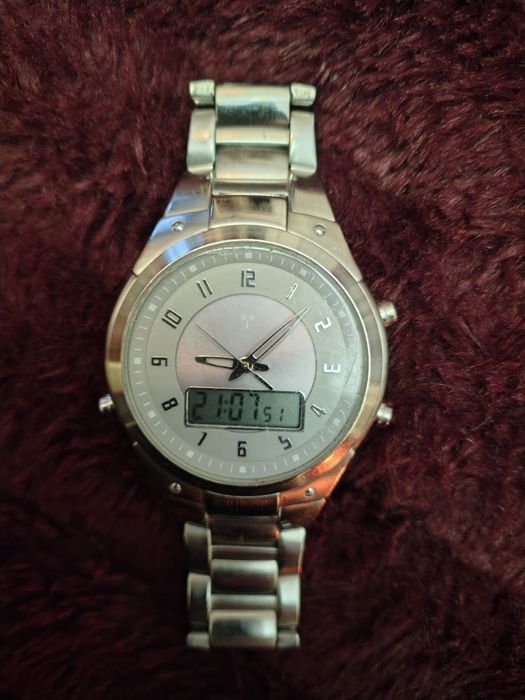 Радио часовник TCM