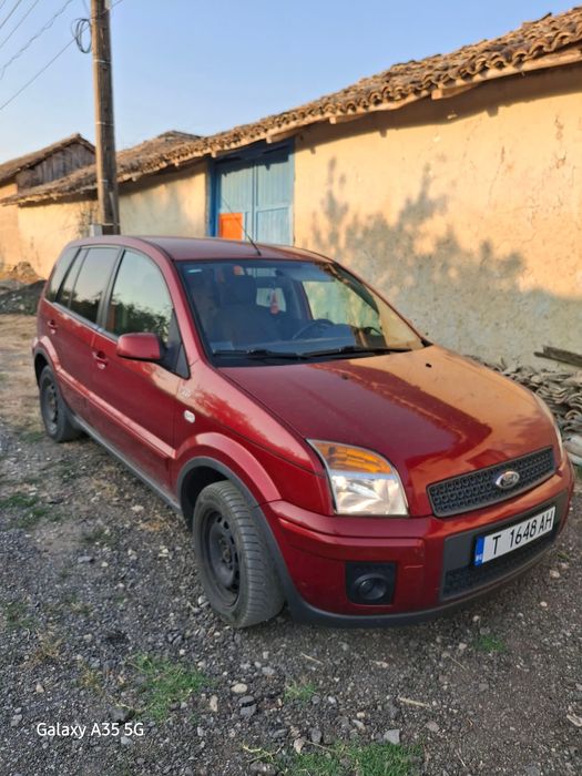 Форд фюжън 2008 във перфектно състояние като нова е