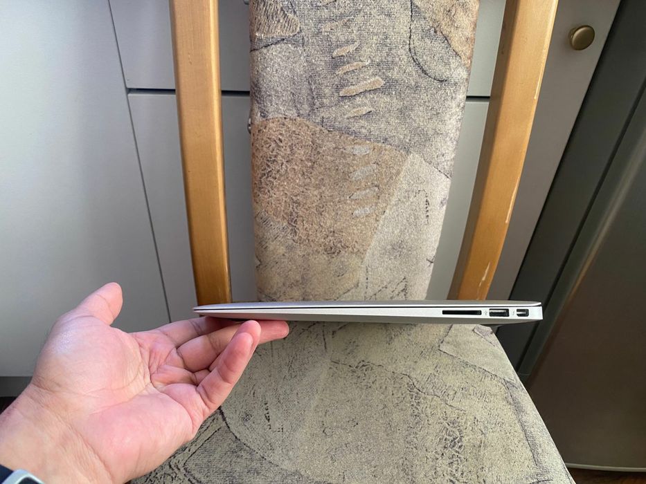 Ухоженный, надежный, мощный Macbook Air