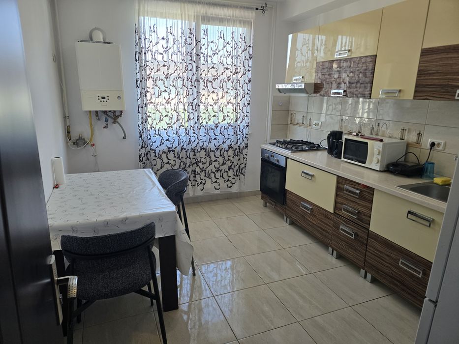 Apartament 2 camere de inchiriat bloc nou Bacau /Mall