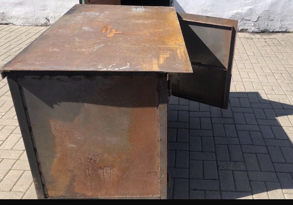 Стол железный для сто