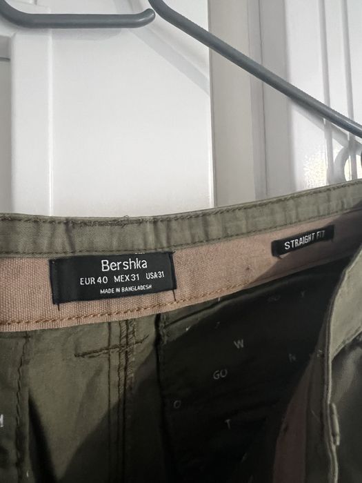 Pantaloni scurti Bershka