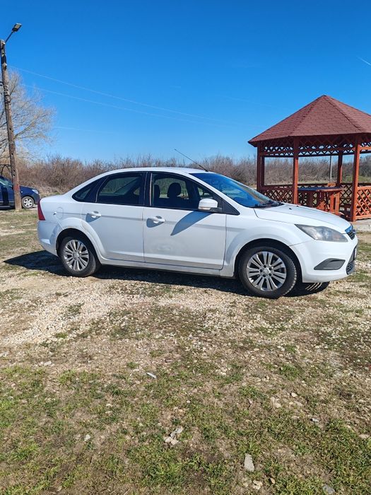 Vând Ford focus 2