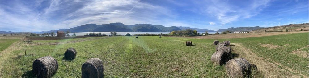 Vand teren cu iesire la Dunare