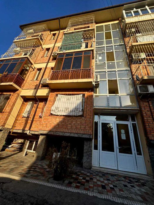 2-комнатная у метро Горького — ремонт, парковка, уют 64 кв.м