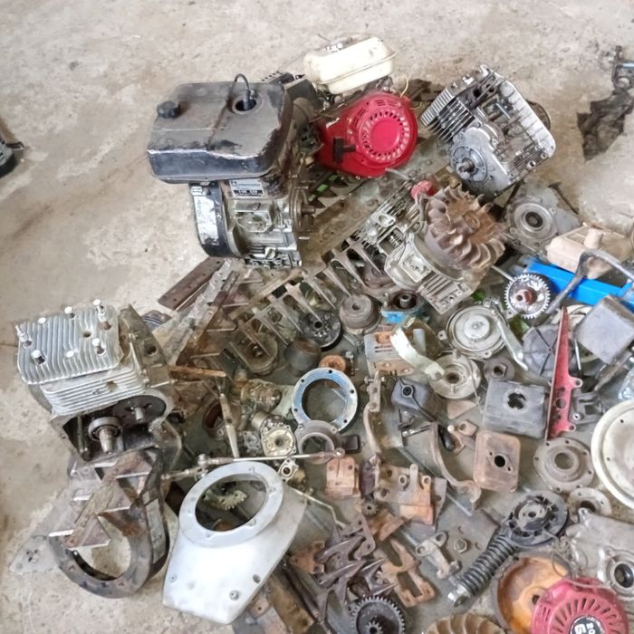 Vând piese motocase  multimarca