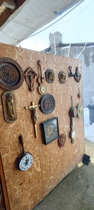De vînzare multe vechituri antichități 100 lei bucata cine ia tot
