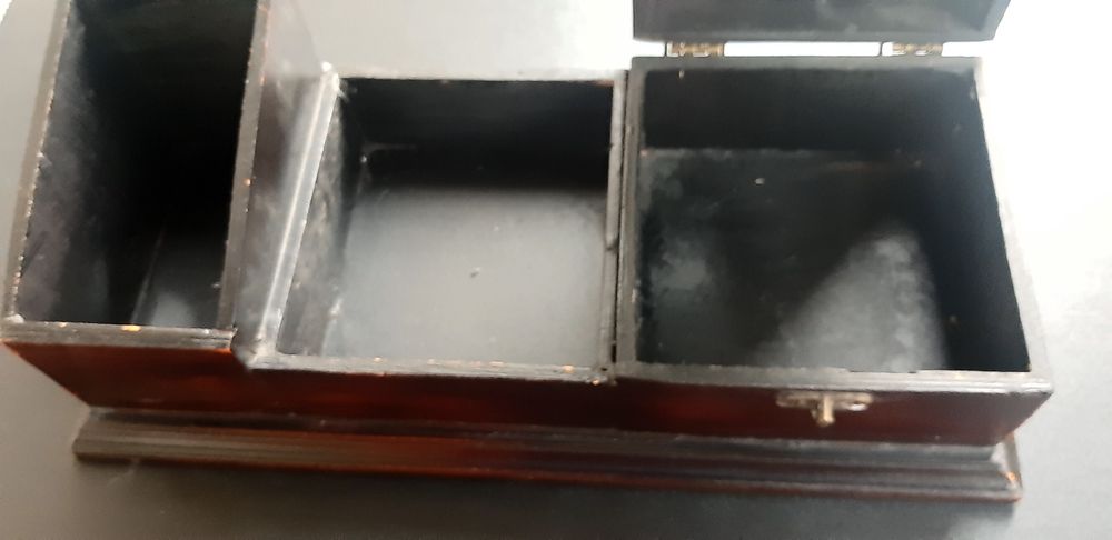 Стар дървен органайзер