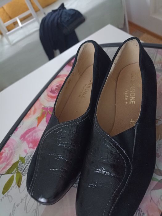 Pantofi damă mărimea 37 - reduceri la loturi!