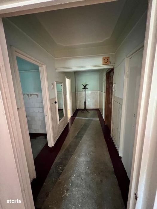 - Apartament 3 camere confort 1, zona Obor, etaj 3.