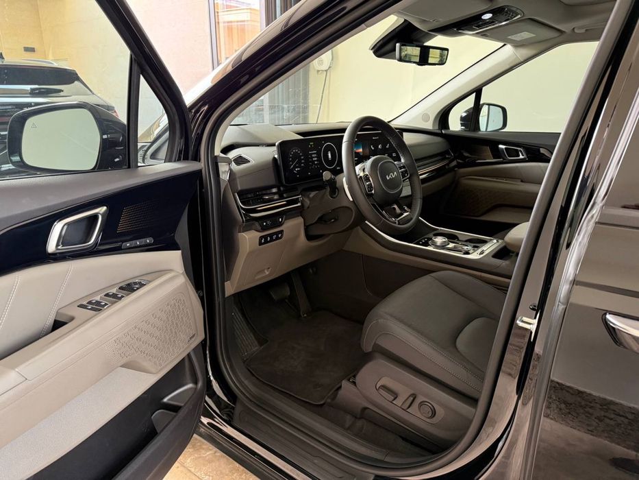 KIA Карнивал 2025 года