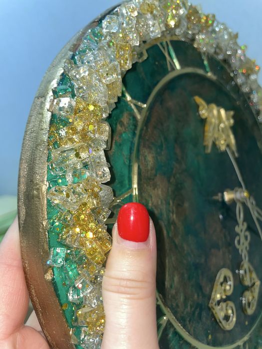 Настенные часы за 4000т.