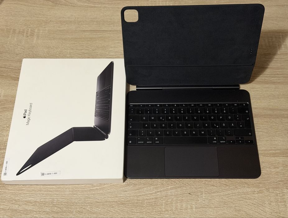 Magic Keyboard Black Model A2974 pentru Apple iPad Pro 13 M4, M5