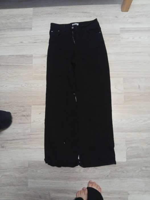 Pantaloni negri cu