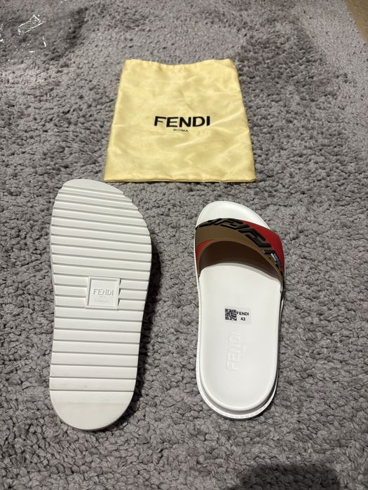 Papuci Fendi noi cu saculet