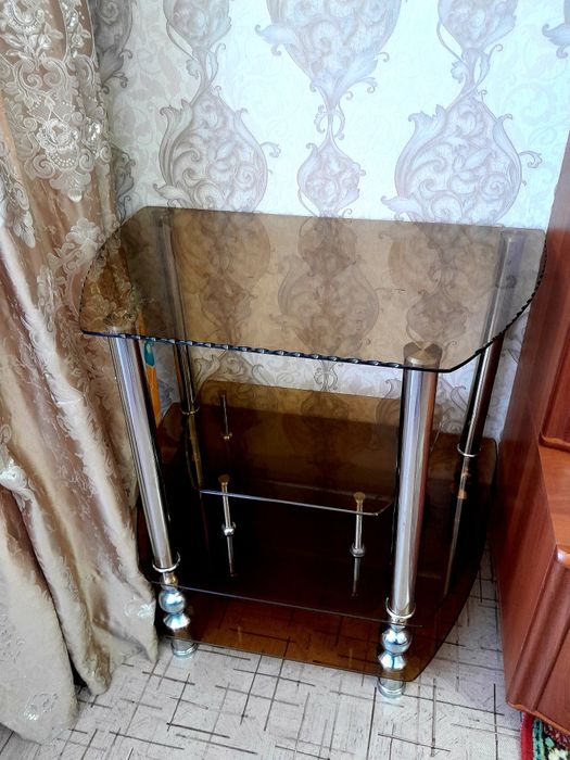 Продам стеклянную подставку